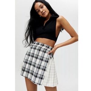 Urban Outfitters Pleated Plaid Patterned Mini Skirt